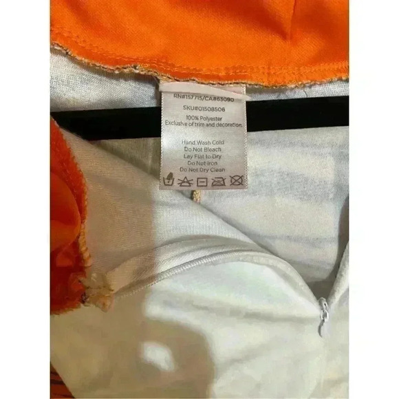 Tigger costume zip up one size adult - Picture 2 of 8